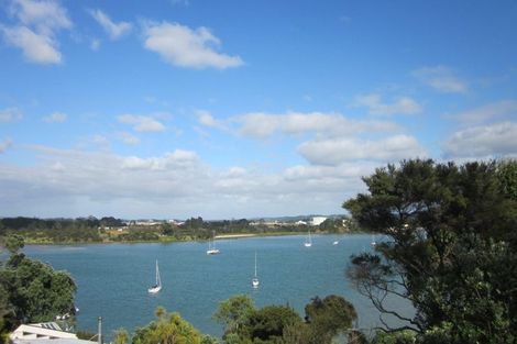 Photo of property in 2/34 Oruamo Place, Beach Haven, Auckland, 0626
