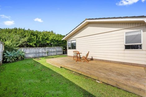 Photo of property in 3/100 Royal Road, Massey, Auckland, 0614