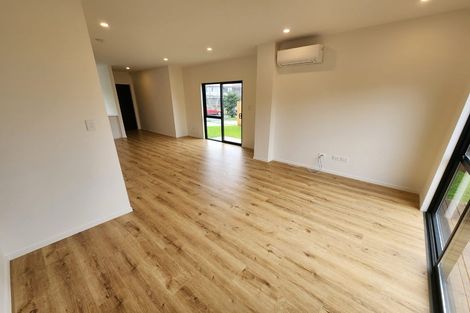 Photo of property in 33b Crestview Rise, Papakura, 2110