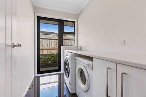 Photo of property in 10 Ta Paora Drive, Bell Block, New Plymouth, 4312