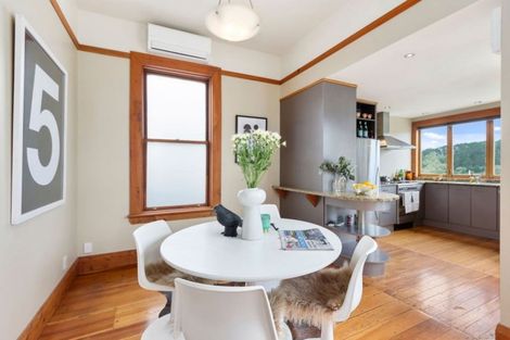 Photo of property in 44 Overtoun Terrace, Hataitai, Wellington, 6021