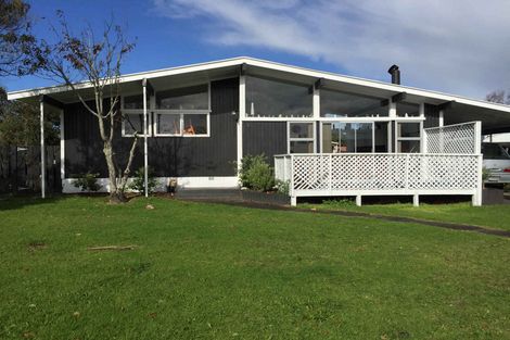 Photo of property in 17 Garth Place, Manurewa, Auckland, 2102