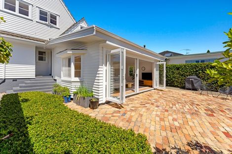 Photo of property in 64 Tirimoana Road, Te Atatu South, Auckland, 0602