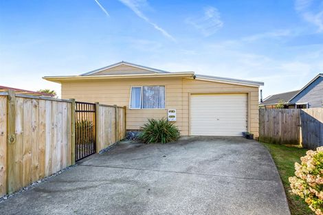 Photo of property in 49a Springs Road, Parakai, 0830