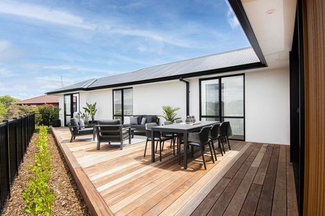 Photo of property in 32 Blacklock Road, Pyes Pa, Tauranga, 3112