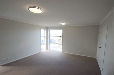 Photo of property in 10 Vincent Lane, Hobsonville, Auckland, 0616