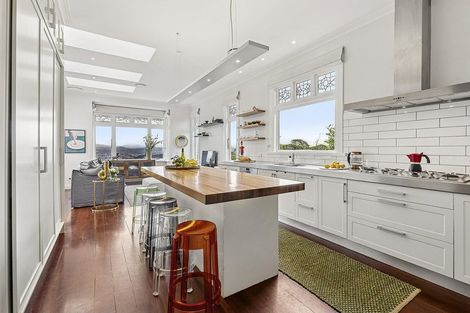 Photo of property in 39 Mills Road, Brooklyn, Wellington, 6021