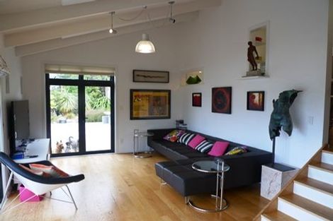 Photo of property in 15 Cavalry Close, Crofton Downs, Wellington, 6035