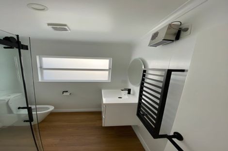 Photo of property in 1/17 The Parade, Island Bay, Wellington, 6023