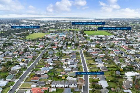 Photo of property in 21b Laura Street, Kelston, Auckland, 0602