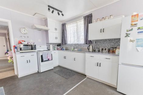 Photo of property in 9 Fergusson Street, Marton, 4710