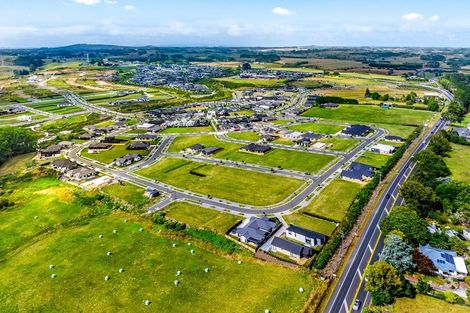 Photo of property in 4 Manaakitia Road, Karaka, 2124