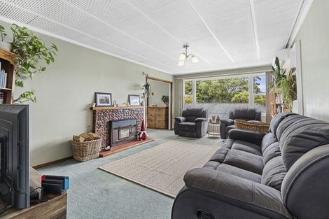 Photo of property in 108 Huatoki Street, Frankleigh Park, New Plymouth, 4310