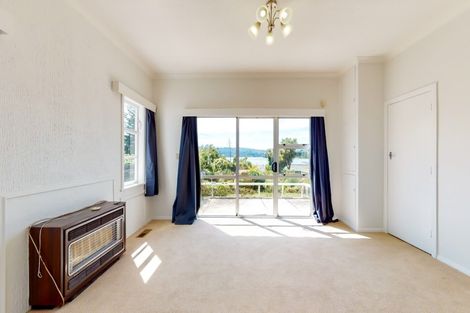 Photo of property in 48 Mana Esplanade, Paremata, Porirua, 5026