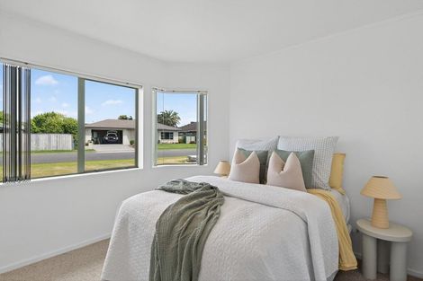 Photo of property in 2 James Henry Avenue, Papamoa Beach, Papamoa, 3118