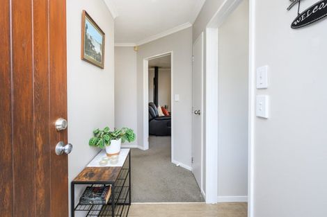 Photo of property in 32 Somerset Crescent, Highbury, Palmerston North, 4412