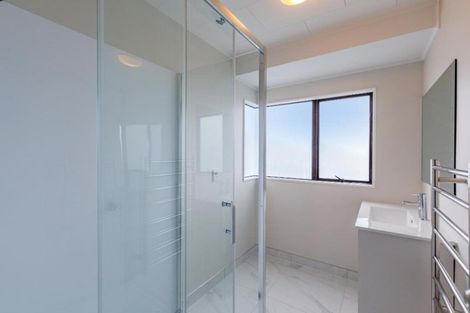 Photo of property in 24 Miriam Corban Heights, Henderson, Auckland, 0612