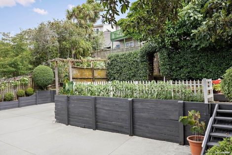 Photo of property in 1/20 Hogans Road, Glenfield, Auckland, 0629