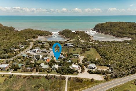 Photo of property in 8 Powell Place, Charleston, Cape Foulwind, 7892