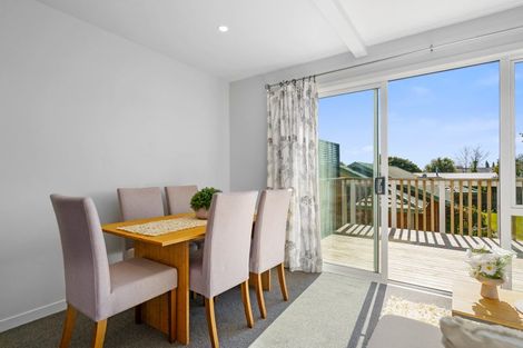 Photo of property in 98 Williams Street, Cambridge, 3434