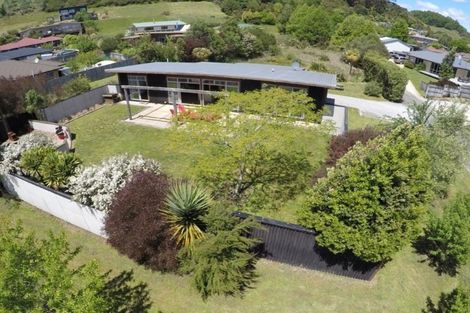 Photo of property in 12 Arapeta Place, Takaka, 7110