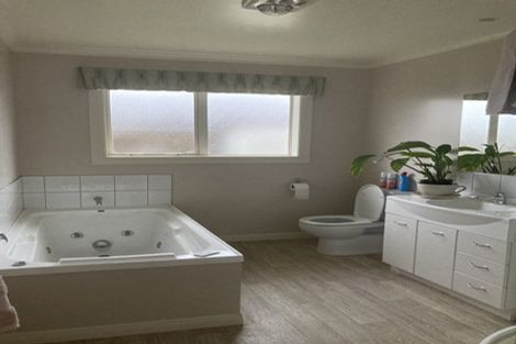 Photo of property in 9 Kent Street, Levin, 5510