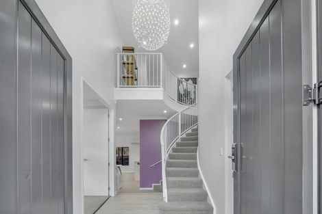 Photo of property in 29 Midhurst Avenue, Henderson, Auckland, 0612