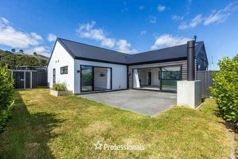 Photo of property in 20 Salisbury Crescent, Wallaceville, Upper Hutt, 5018