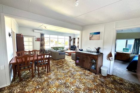 Photo of property in 14 Totara Street, Kaka Point, Balclutha, 9271