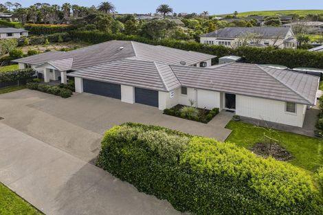 Photo of property in 60 Muriwai Road, Waimauku, 0812