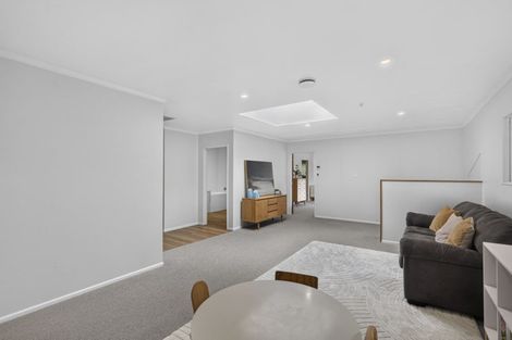 Photo of property in 1a Lismore Street, Strandon, New Plymouth, 4312