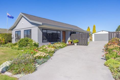 Photo of property in 37 Endeavour Avenue, Flagstaff, Hamilton, 3210