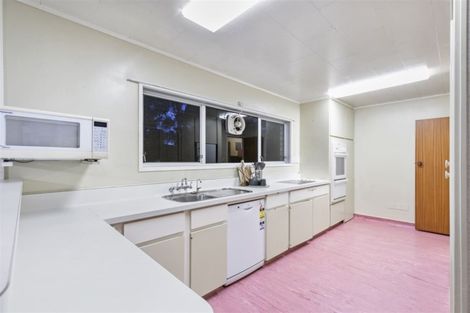 Photo of property in 1144 Scenic Drive North, Swanson, Auckland, 0816