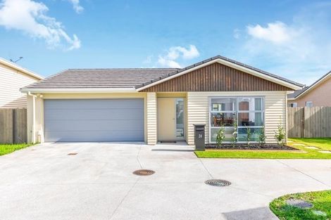 Photo of property in 24 Popokatea Drive, Takanini, 2112