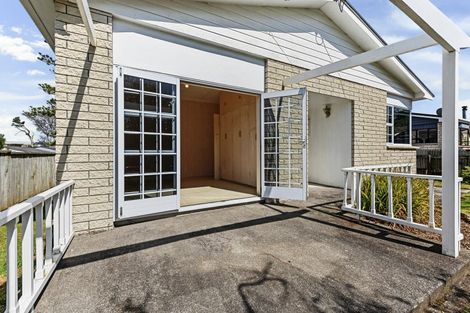 Photo of property in 6 Henui Street, Strandon, New Plymouth, 4312