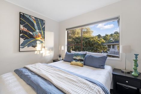 Photo of property in 27 William Hadlow Place, Hatfields Beach, Orewa, 0931