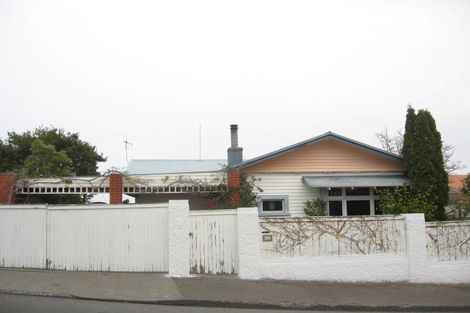 Photo of property in 52 Napier Terrace, Hospital Hill, Napier, 4110