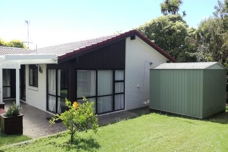 Photo of property in 33 Olena Avenue, Sunnyhills, Auckland, 2010