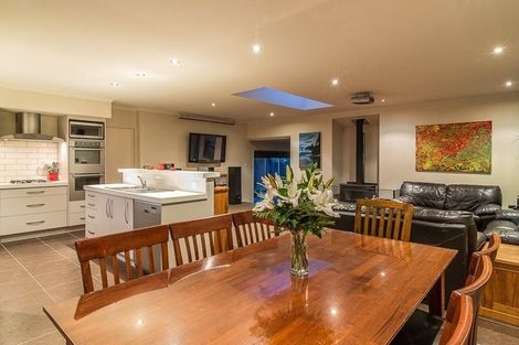 Photo of property in 32 Kapanui Road, Waikanae, 5036