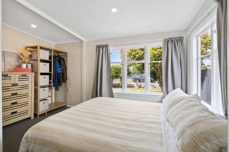 Photo of property in 11 Pembroke Street, Highbury, Palmerston North, 4412