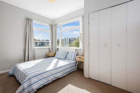 Photo of property in 2/199 Newlands Road, Newlands, Wellington, 6037