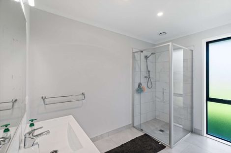 Photo of property in 4 Trevor Mcmiken Drive, Patumahoe, 2679