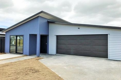 Photo of property in 63 Clarks Beach Road, Clarks Beach, 2122