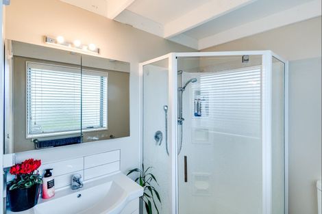 Photo of property in 755 Main North Road, Bay View, Napier, 4182