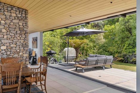 Photo of property in 43 Whakamoenga Point, Acacia Bay, Taupo, 3385