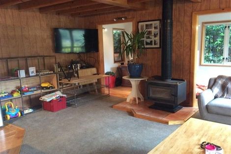 Photo of property in 30a Mackinnon Terrace, Sunshine Bay, Queenstown, 9300