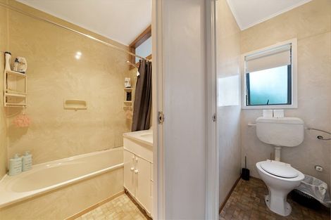 Photo of property in 2/191 Don Buck Road, Massey, Auckland, 0614