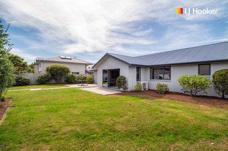 Photo of property in 40 Sunninghurst Drive, Fairfield, Dunedin, 9018