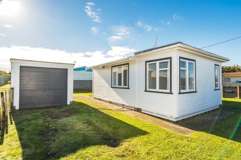 Photo of property in 10 Cornfoot Street, Castlecliff, Whanganui, 4501