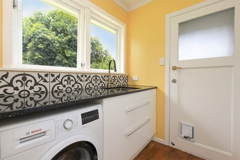 Photo of property in 21 Selwyn Road, Havelock North, 4130